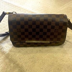 Louis Vuitton Hoxton PM crossbody bag